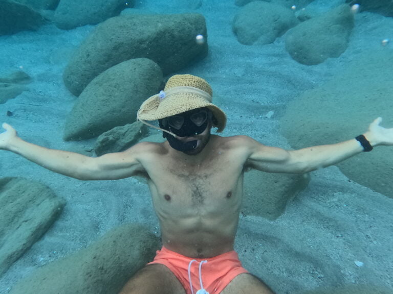 underwater milos greece