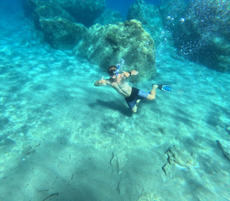 underwater milos kayak riptide 3